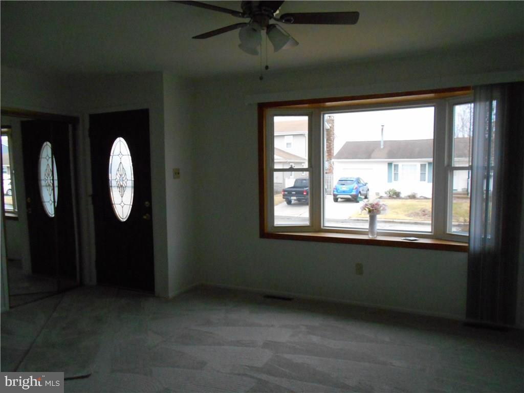 24 West Thames Road Tuckerton, NJ 08087 - Photo 4 of 24