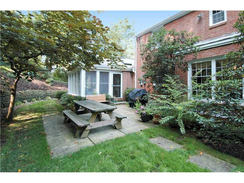 20 Thornridge Road Pittsburgh, PA 15237 - Photo 22 of 24 Exterior Back.