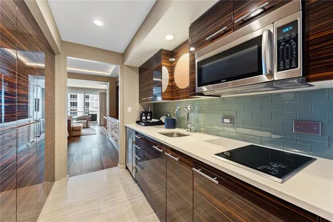 $439,000 | 551 North Fort Lauderdale Beach Boulevard, Unit H1406, Fort Lauderdale, FL 33304