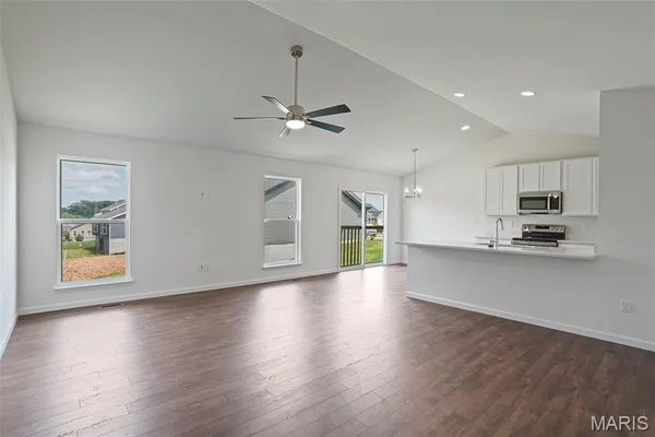 $396,012 | 4573 Bella Terra Drive, Imperial, MO 63052