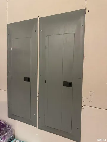 $525,000 | 432 Indian Trail, Pinckneyville, IL 62274