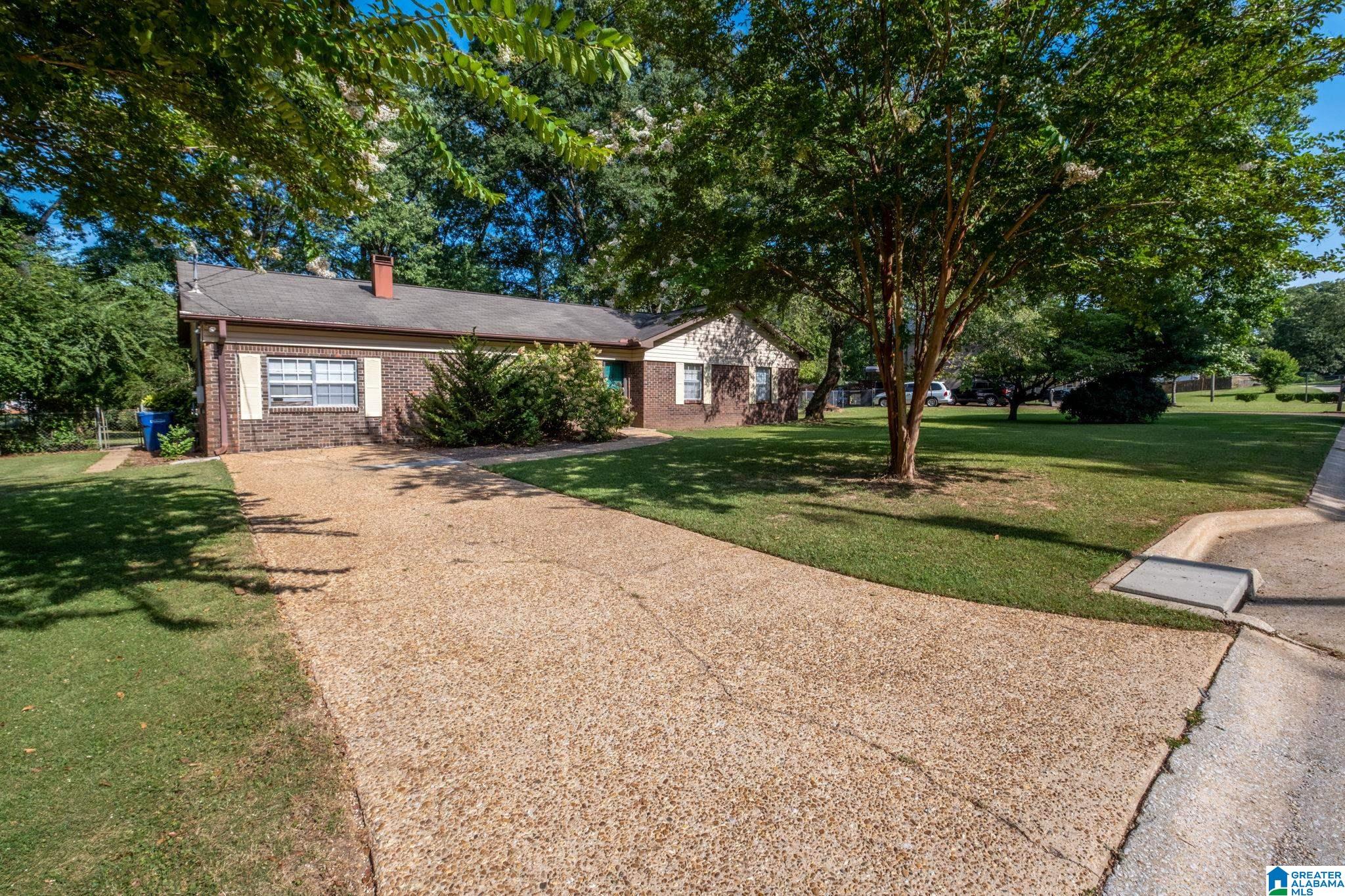 105 Yellowhammer Circle Alabaster, AL 35007 - Photo 2 of 47