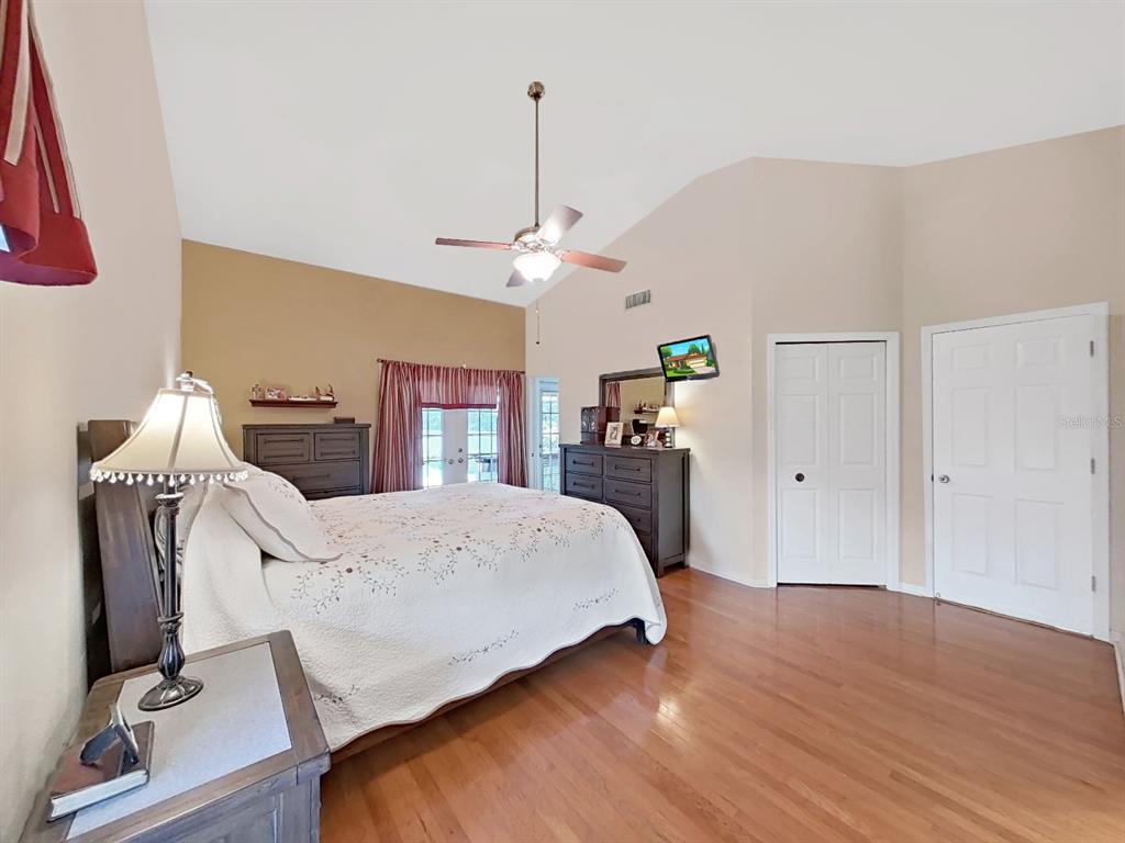 305 Running Horse Road Seffner, FL 33584 - Photo 20 of 54