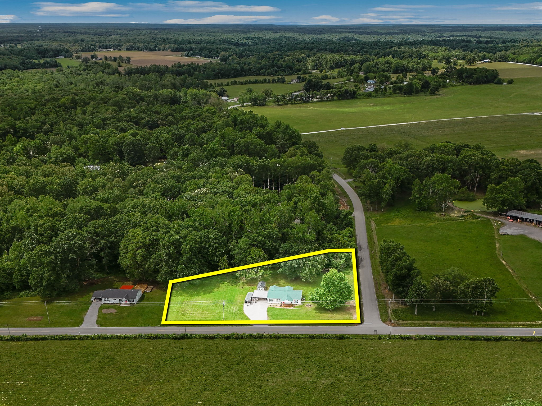 7227 Fredonia Road Manchester, TN 37355 - Photo 2 of 47
