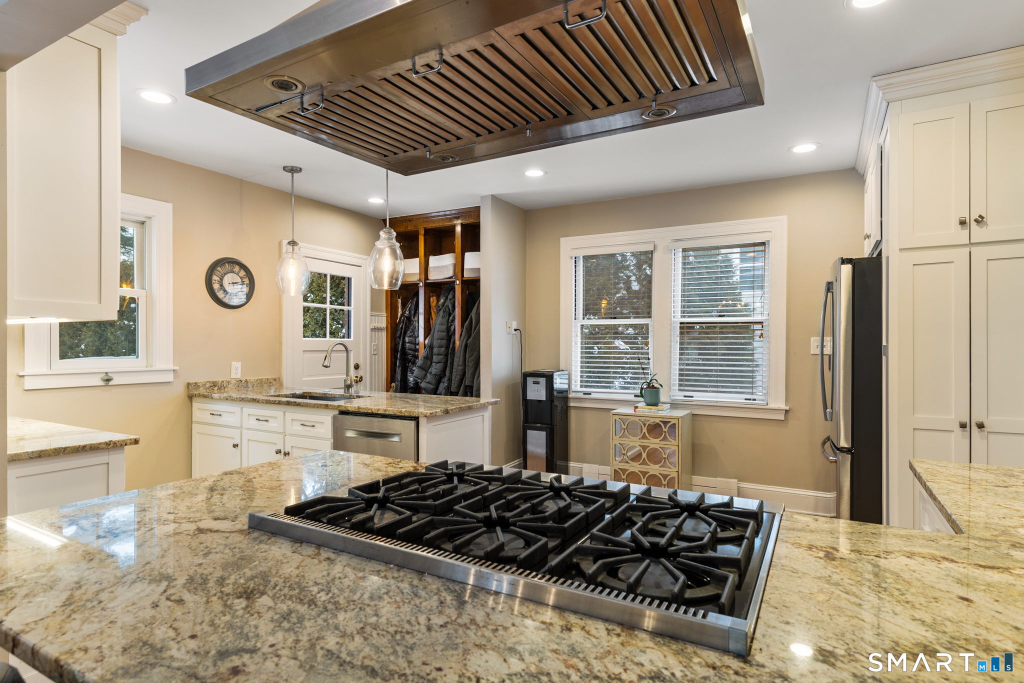 157 Four Mile Road West Hartford, CT 06107 - Photo 11 of 35