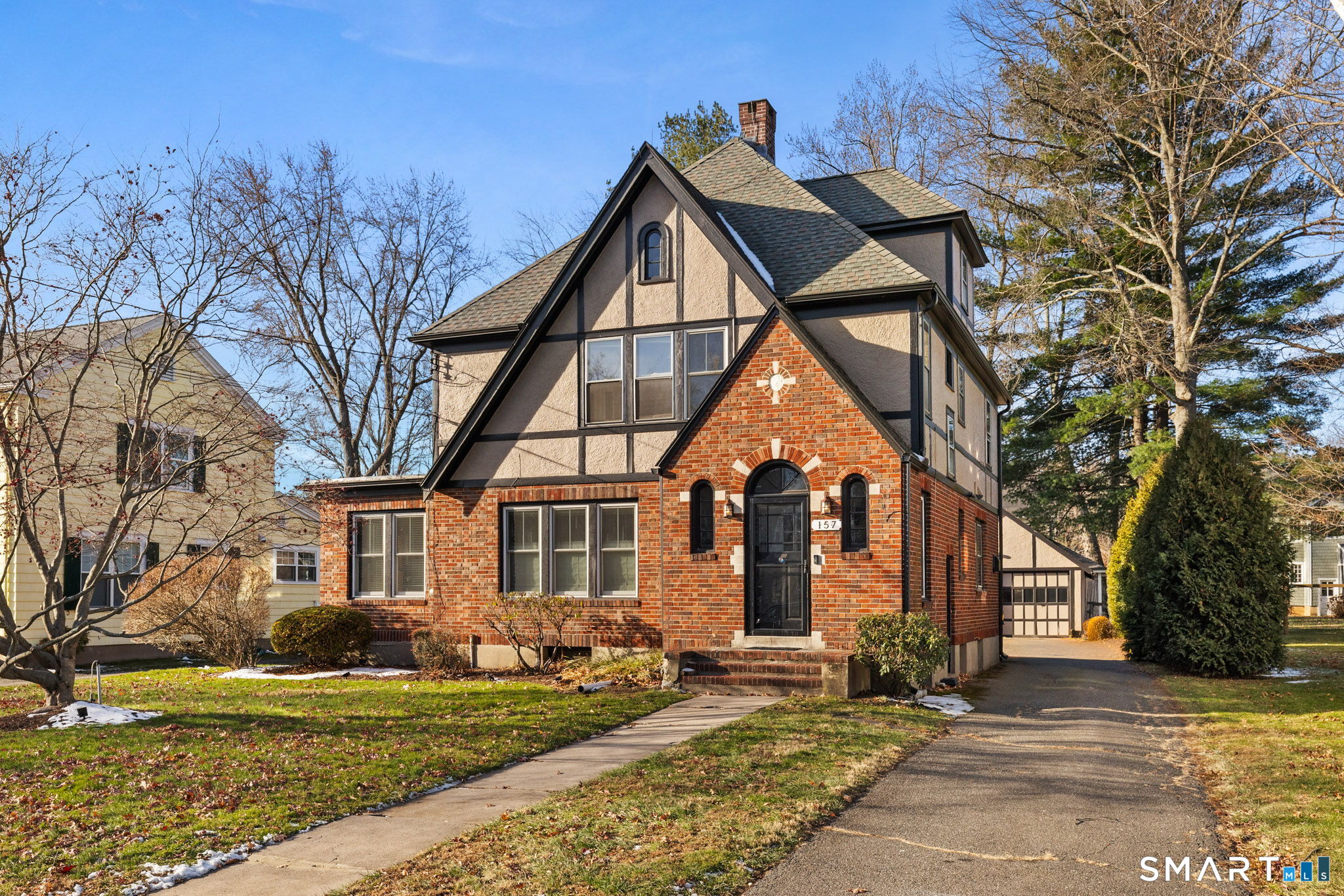 157 Four Mile Road West Hartford, CT 06107 - Photo 3 of 35