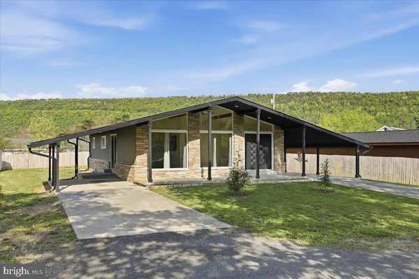 $305,500 | 80 Fairfax Street, Romney, WV 26757