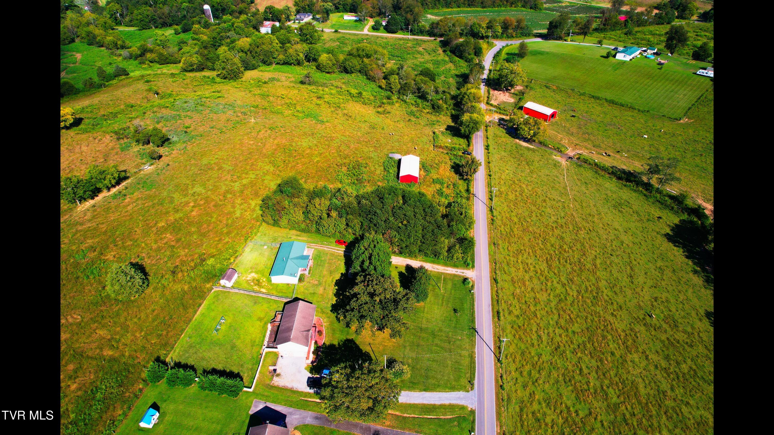 1320 Corby Bridge Road, Unit 13 Chuckey, TN 37641 - Photo 11 of 15 Still 2025-09-14 224217_1.27.1