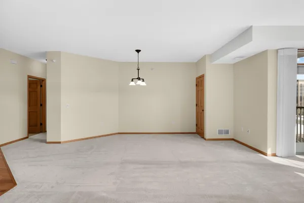 $599,900 | 7100 Metro Boulevard, Unit 409, Edina, MN 55439