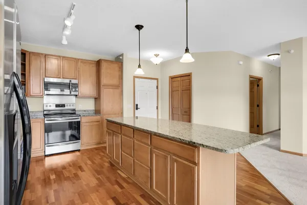 $599,900 | 7100 Metro Boulevard, Unit 409, Edina, MN 55439