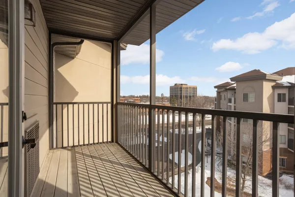 $599,900 | 7100 Metro Boulevard, Unit 409, Edina, MN 55439