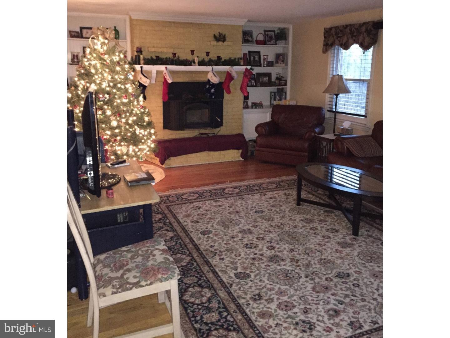 103 Ovington Road Yardley, PA 19067 - Photo 2 of 25 Den