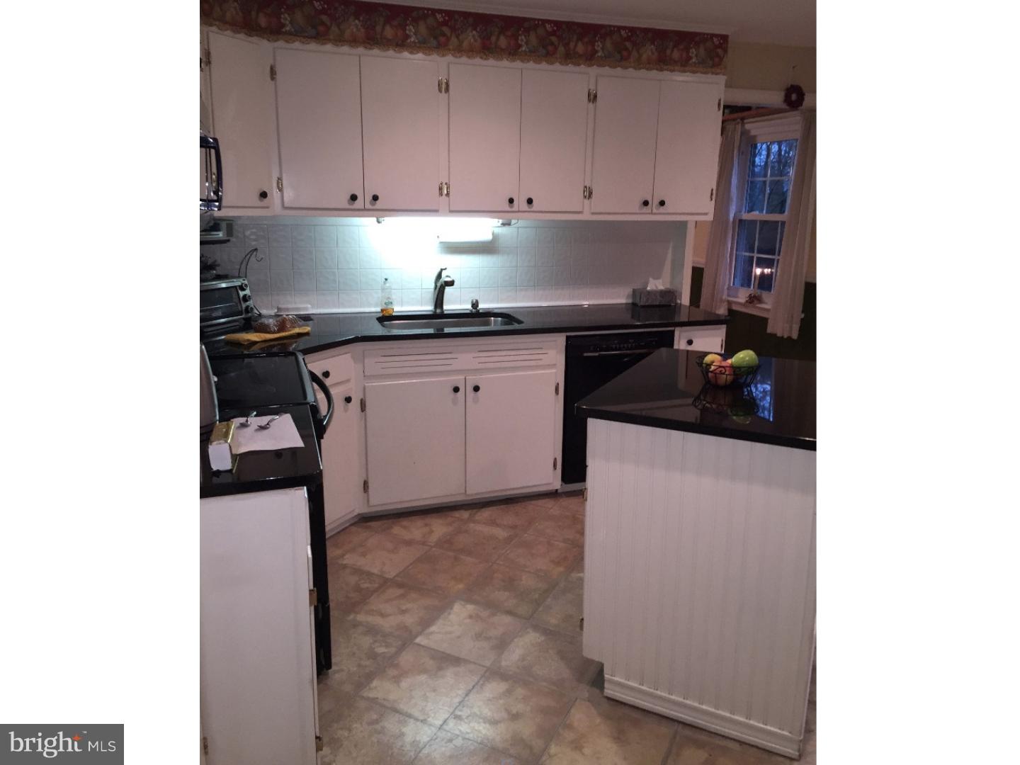 103 Ovington Road Yardley, PA 19067 - Photo 4 of 25 Kitchen