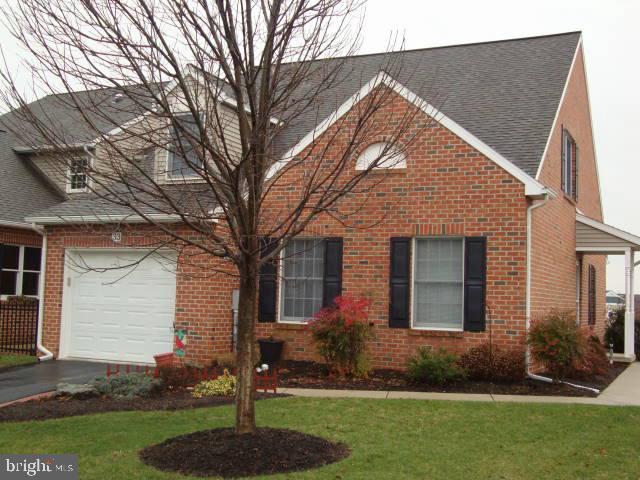 33 Spring Street Mountville, PA 17554 - Photo 1 of 25 Gallery Image 1
