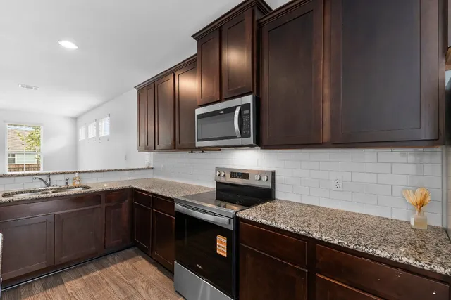 $1,995 | 213 Michaelis Drive, Leander, TX 78641