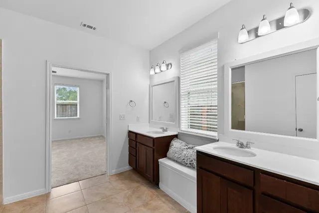 $1,995 | 213 Michaelis Drive, Leander, TX 78641