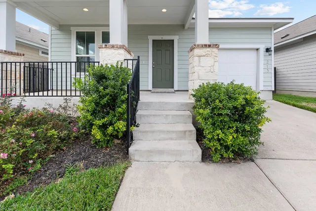 $1,995 | 213 Michaelis Drive, Leander, TX 78641