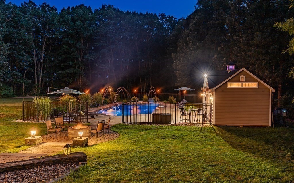 72 Robbs Hill Road Lunenburg, MA 01462 - Photo 4 of 42 Gallery Image 4