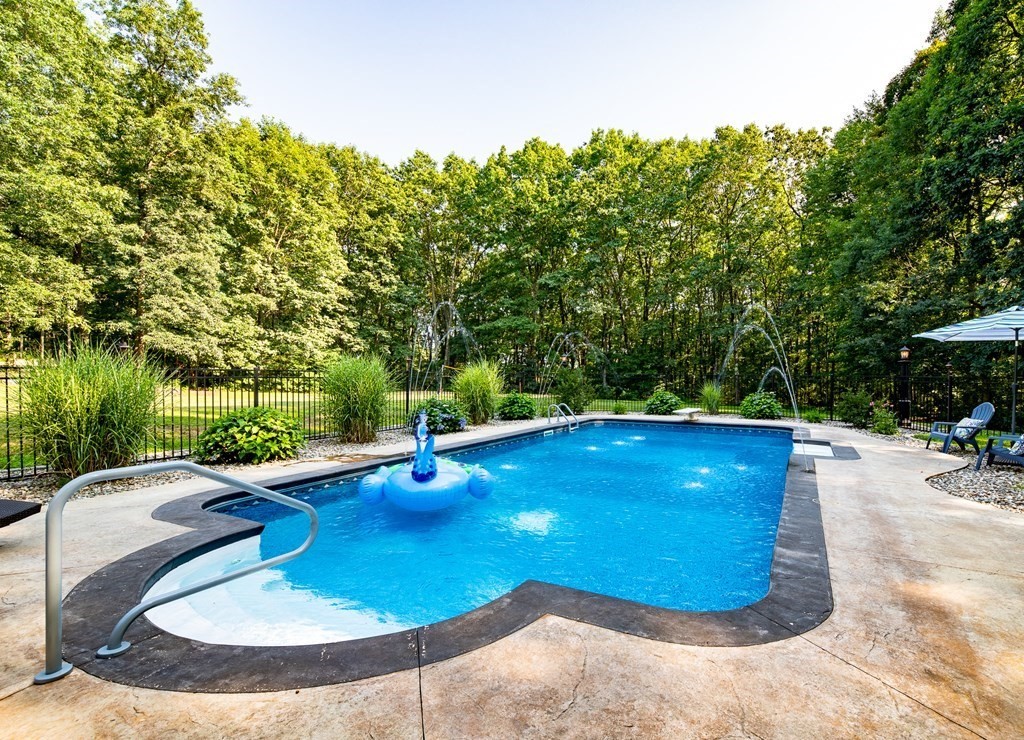 72 Robbs Hill Road Lunenburg, MA 01462 - Photo 41 of 42 Gallery Image 41