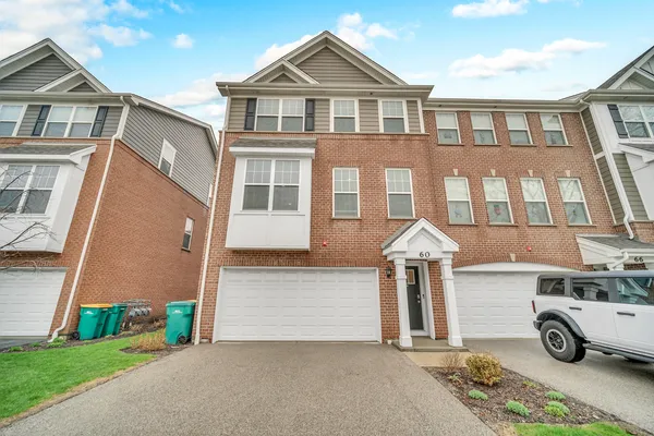 $475,000 | 60 Grey Wolf Drive, Wheeling, IL 60090