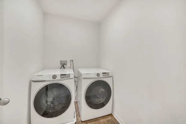 $475,000 | 60 Grey Wolf Drive, Wheeling, IL 60090