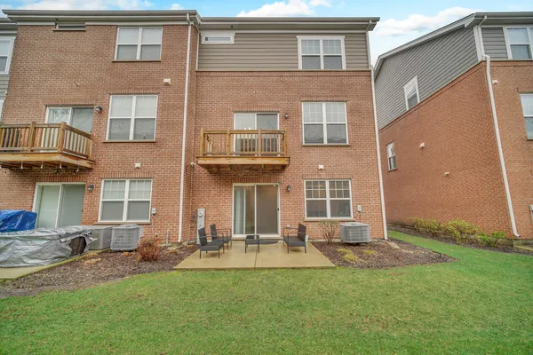 $475,000 | 60 Grey Wolf Drive, Wheeling, IL 60090