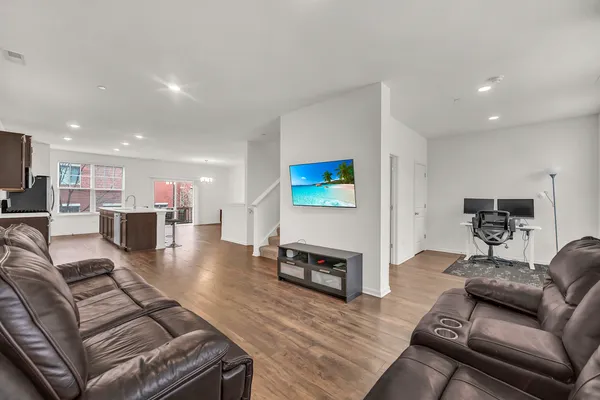 $475,000 | 60 Grey Wolf Drive, Wheeling, IL 60090