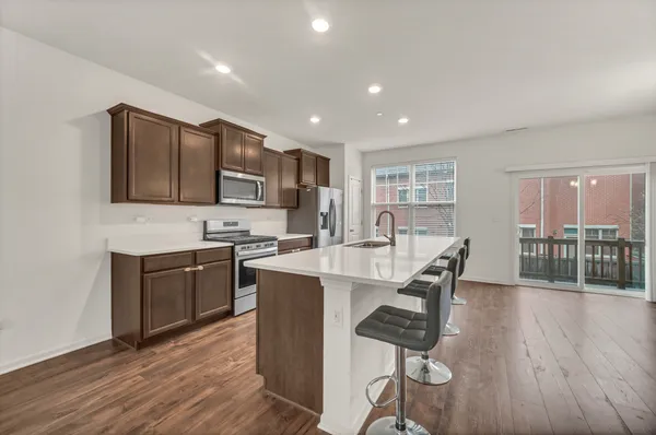 $475,000 | 60 Grey Wolf Drive, Wheeling, IL 60090