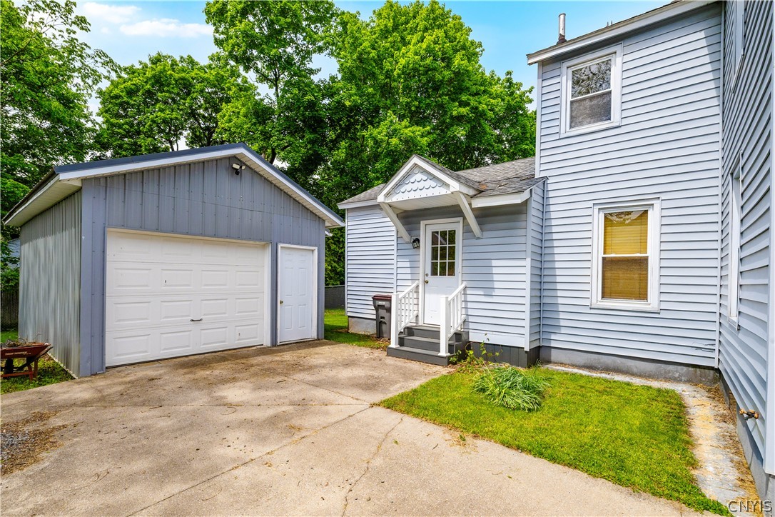 413 William Street Rome, NY 13440 - Photo 4 of 32