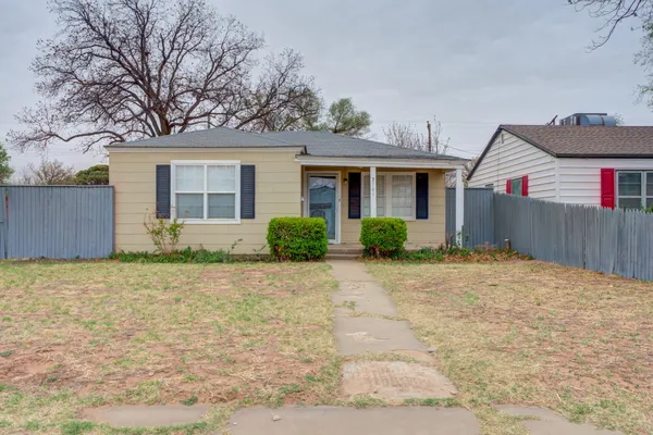 $1,350 | 2701 36th Street, Lubbock, TX 79413
