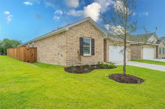 $2,525 | 1838 Mccree Street, Forney, TX 75126