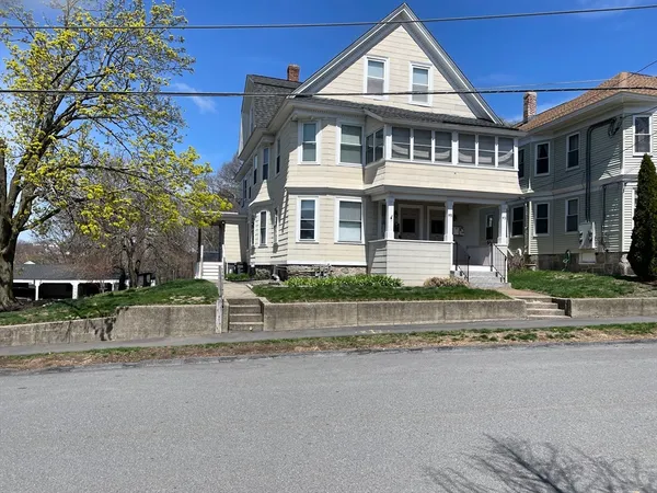 $2,300 | 95 Union Street, Unit 2, North Andover, MA 01845