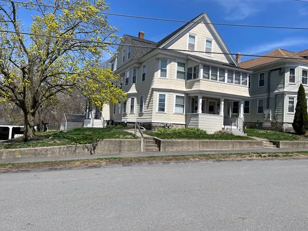 $2,300 | 95 Union Street, Unit 2, North Andover, MA 01845
