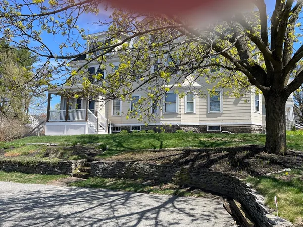 $2,300 | 95 Union Street, Unit 2, North Andover, MA 01845
