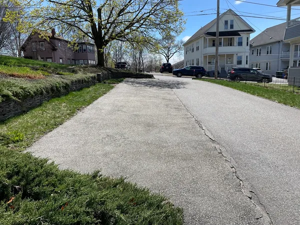 $2,300 | 95 Union Street, Unit 2, North Andover, MA 01845