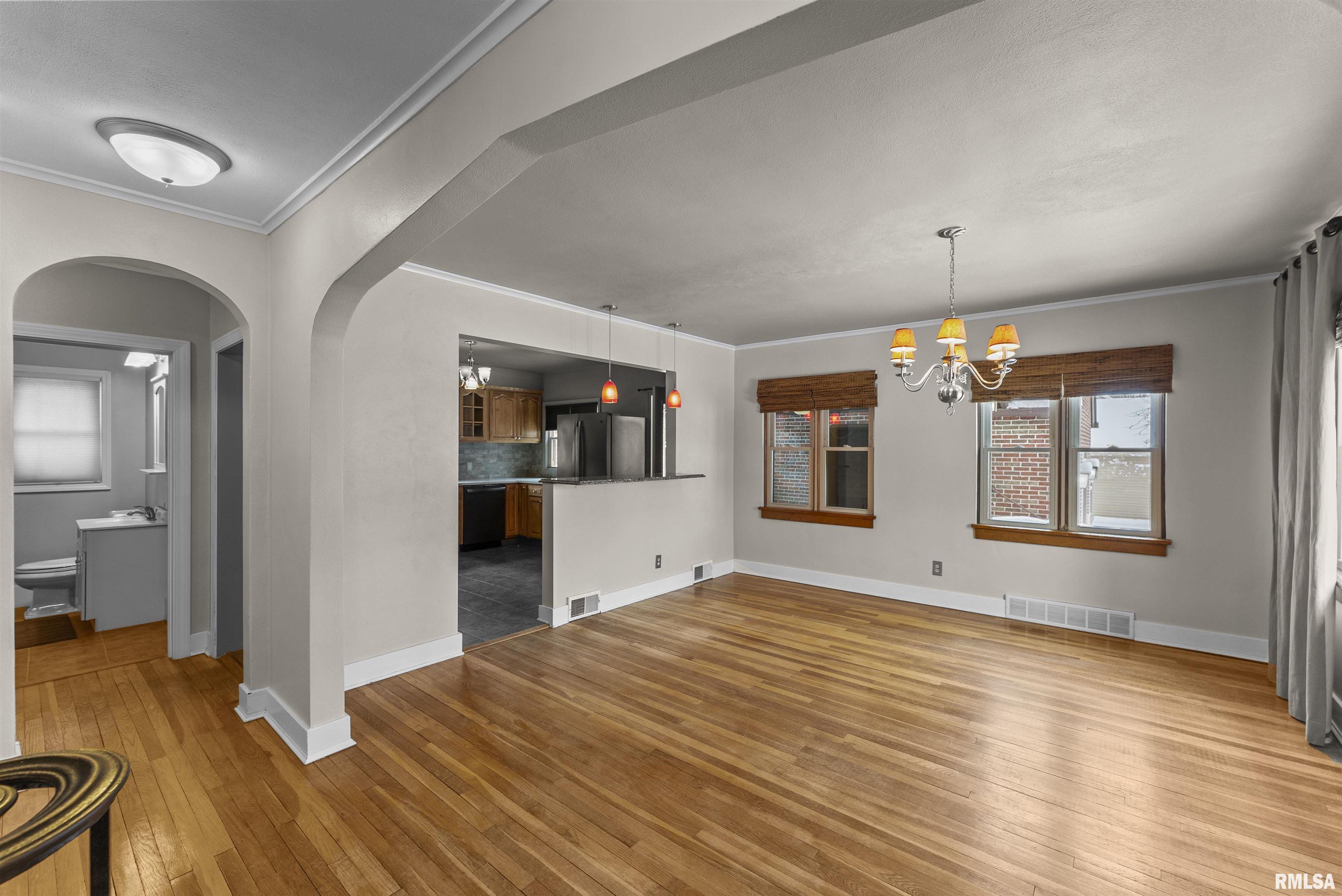 2434 29th Street Moline, IL 61265 - Photo 12 of 38