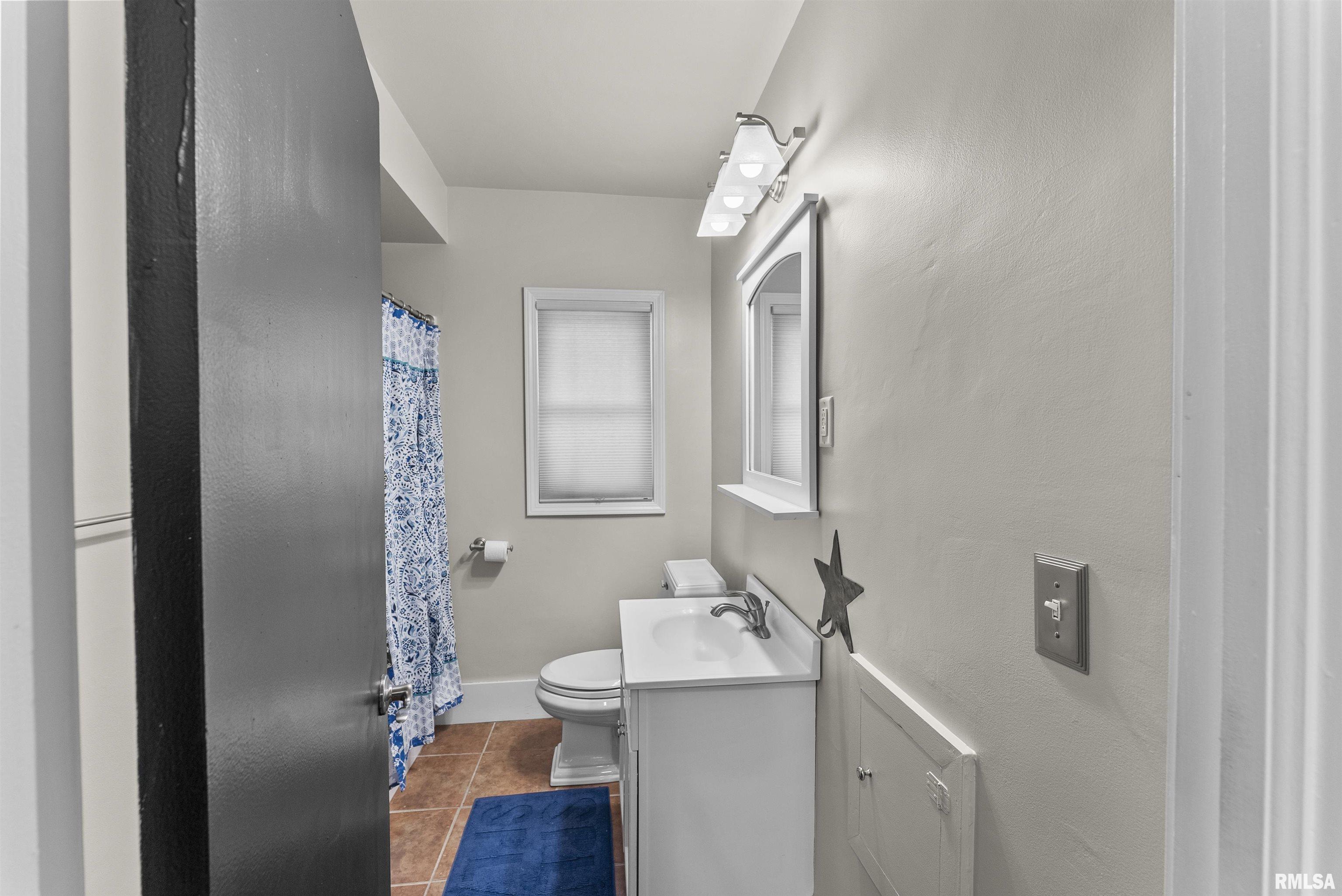 2434 29th Street Moline, IL 61265 - Photo 13 of 38