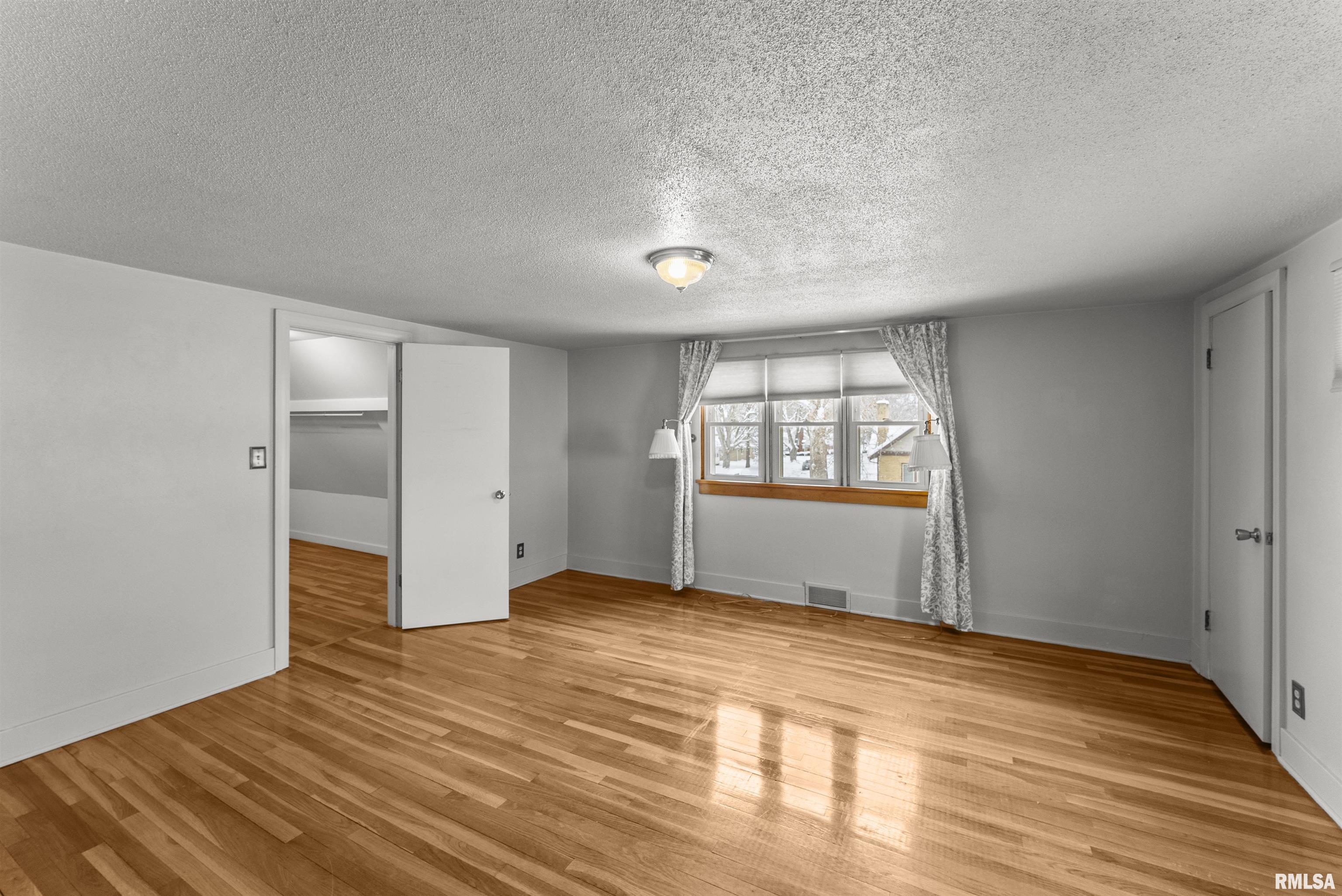 2434 29th Street Moline, IL 61265 - Photo 16 of 38