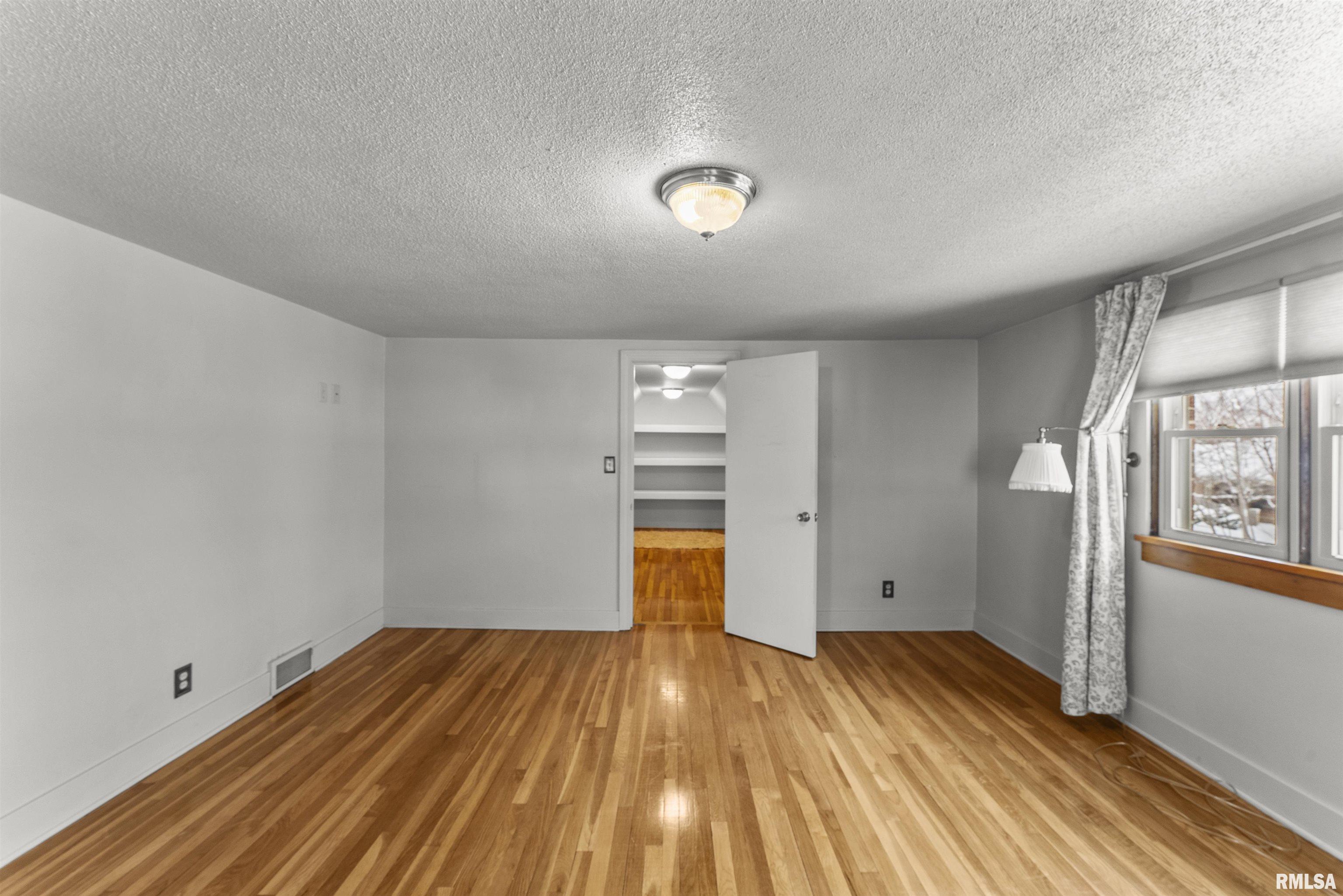 2434 29th Street Moline, IL 61265 - Photo 18 of 38