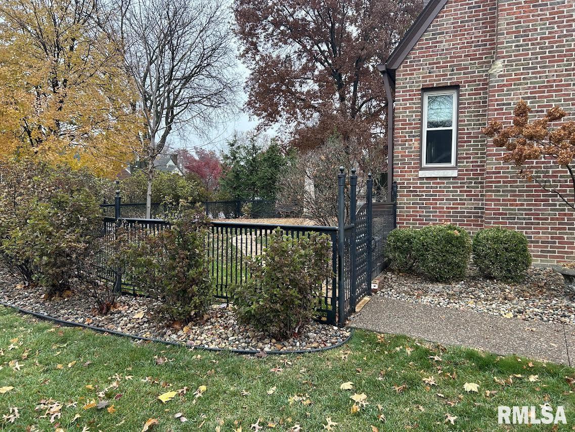 2434 29th Street Moline, IL 61265 - Photo 37 of 38