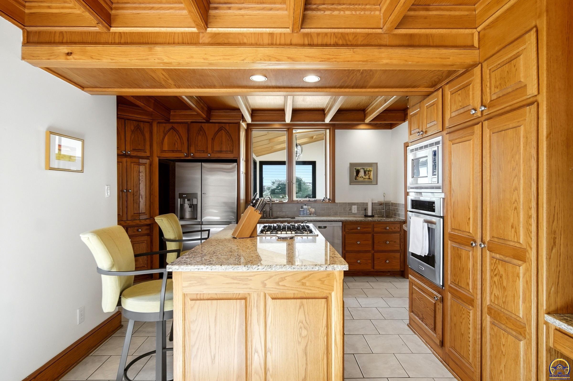 3315 Southwest 15th Street Topeka, KS 66604 - Photo 11 of 34