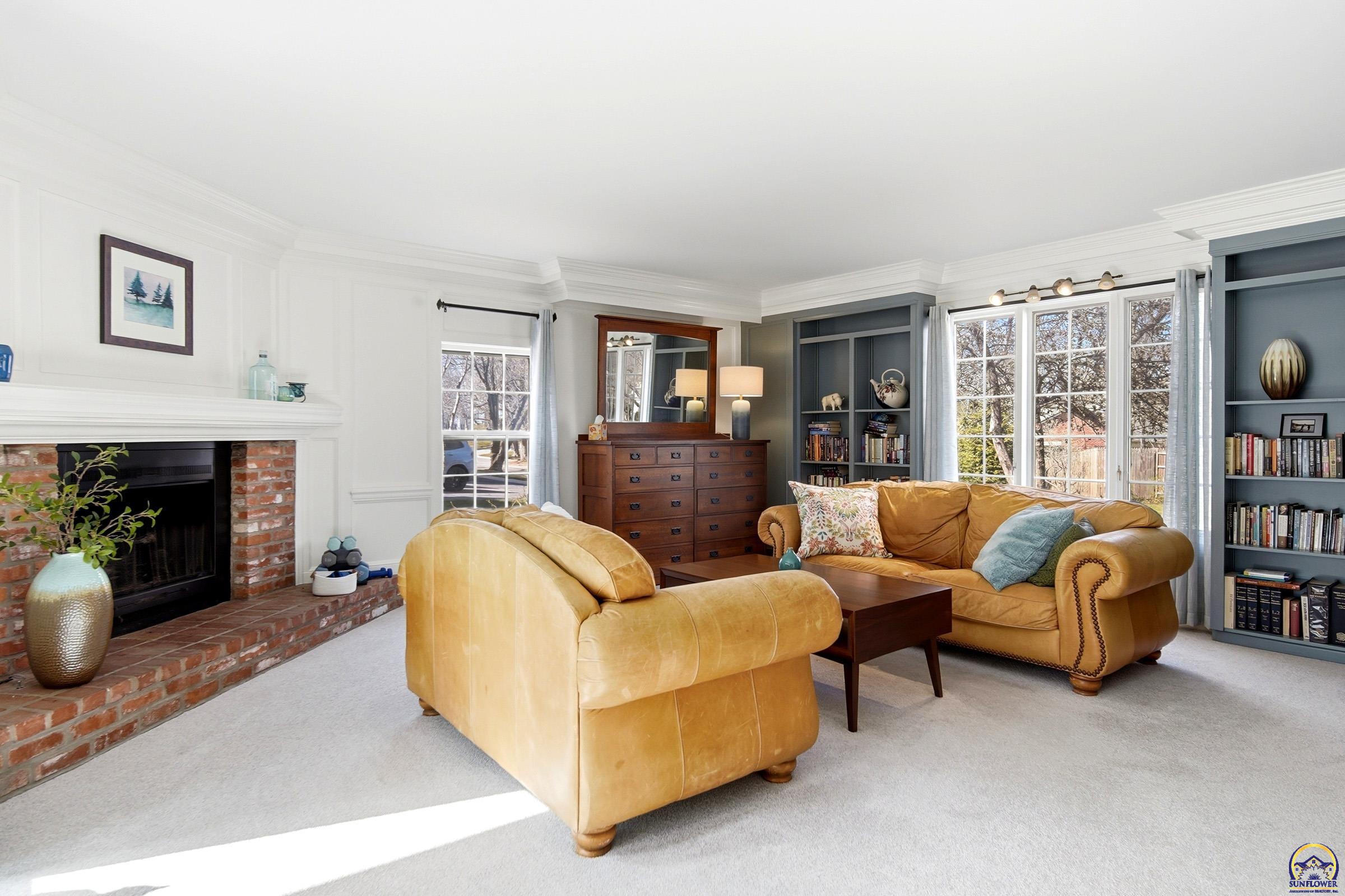 3315 Southwest 15th Street Topeka, KS 66604 - Photo 3 of 34