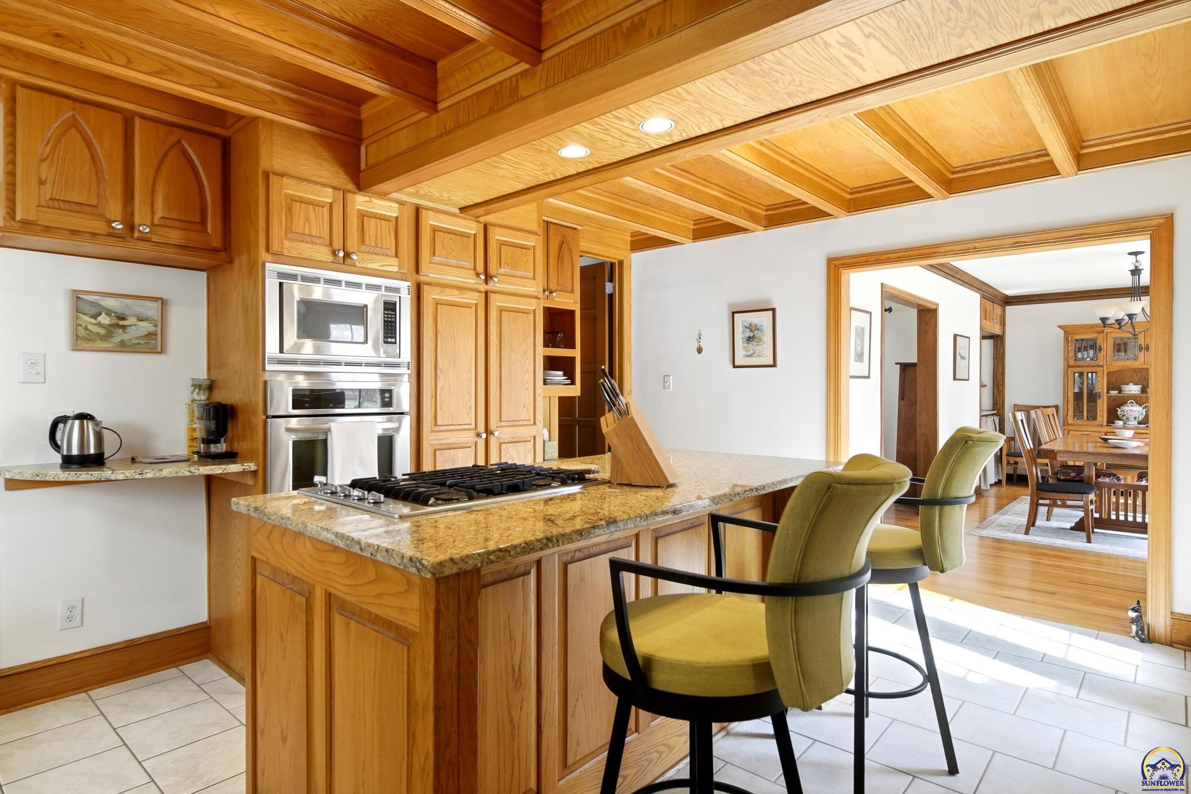 3315 Southwest 15th Street Topeka, KS 66604 - Photo 10 of 34