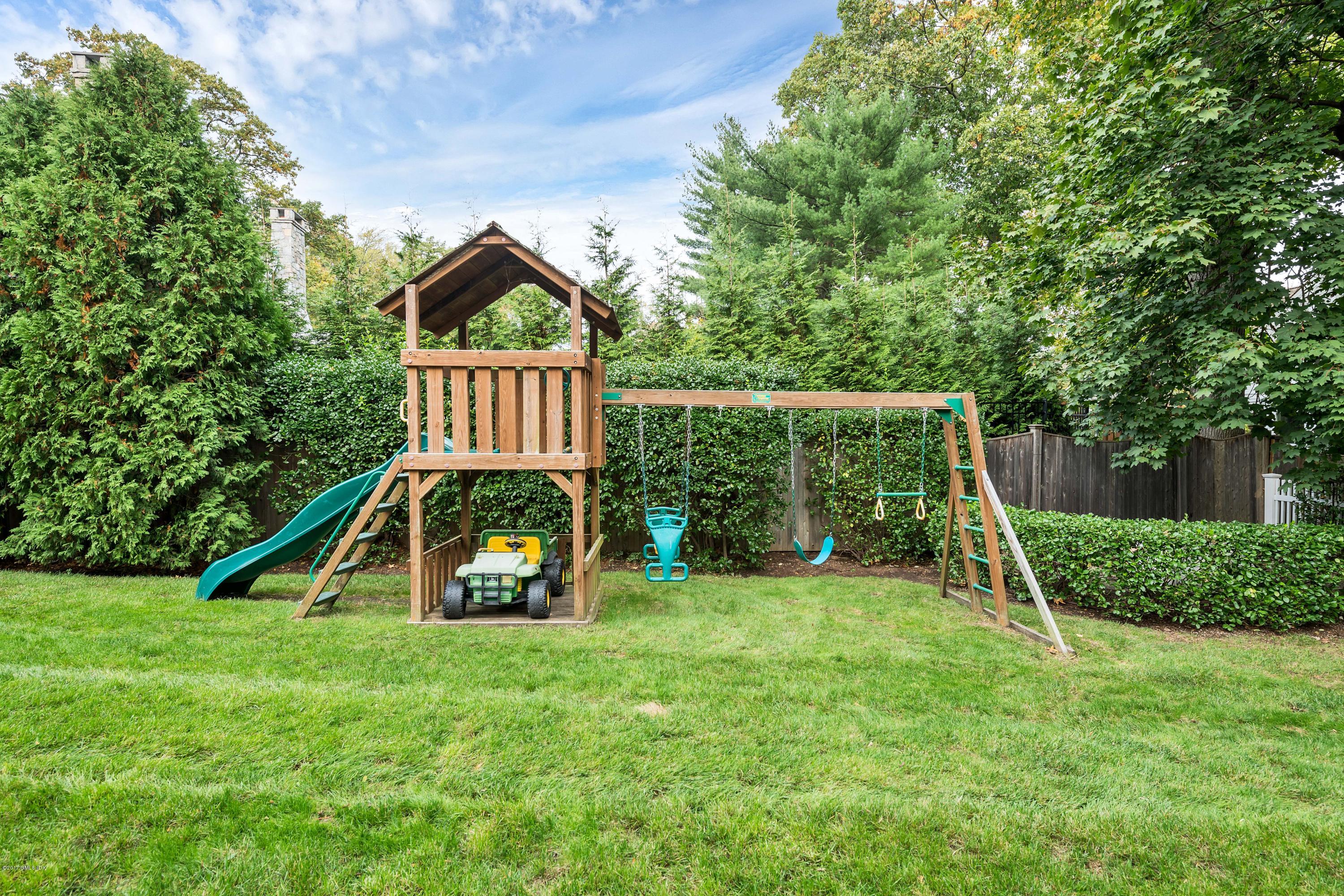 19 Willow Road Riverside, CT 06878 - Photo 31 of 31 a view of a house with a park