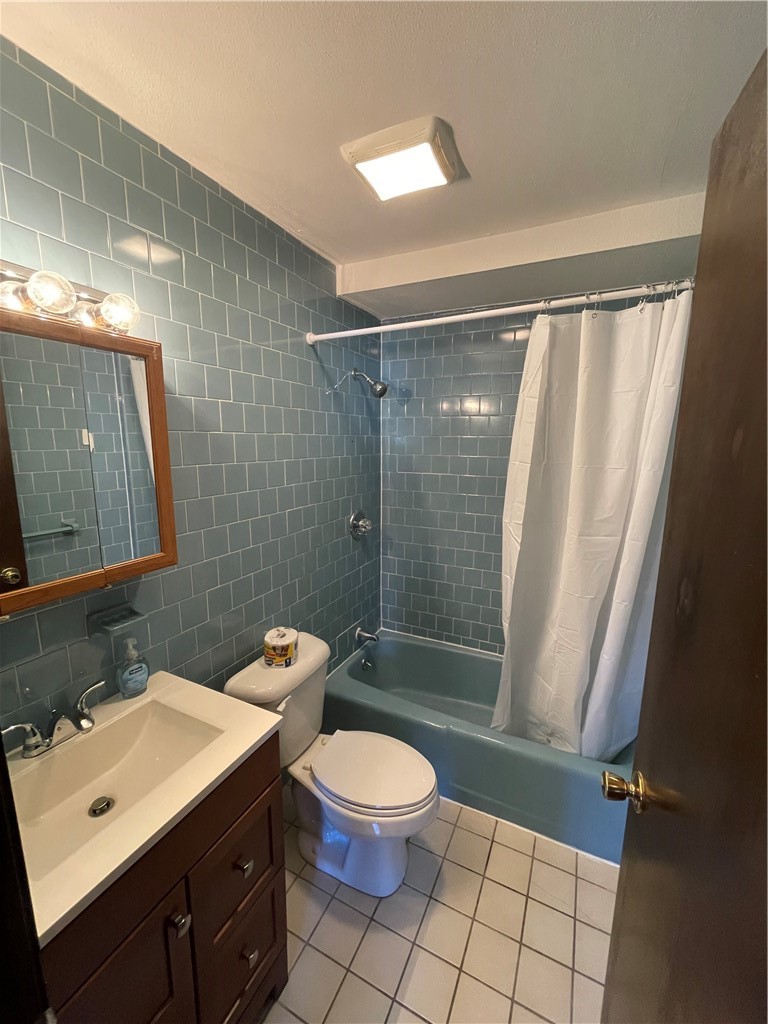 92 Dean Avenue Smithfield, RI 02917 - Photo 5 of 8