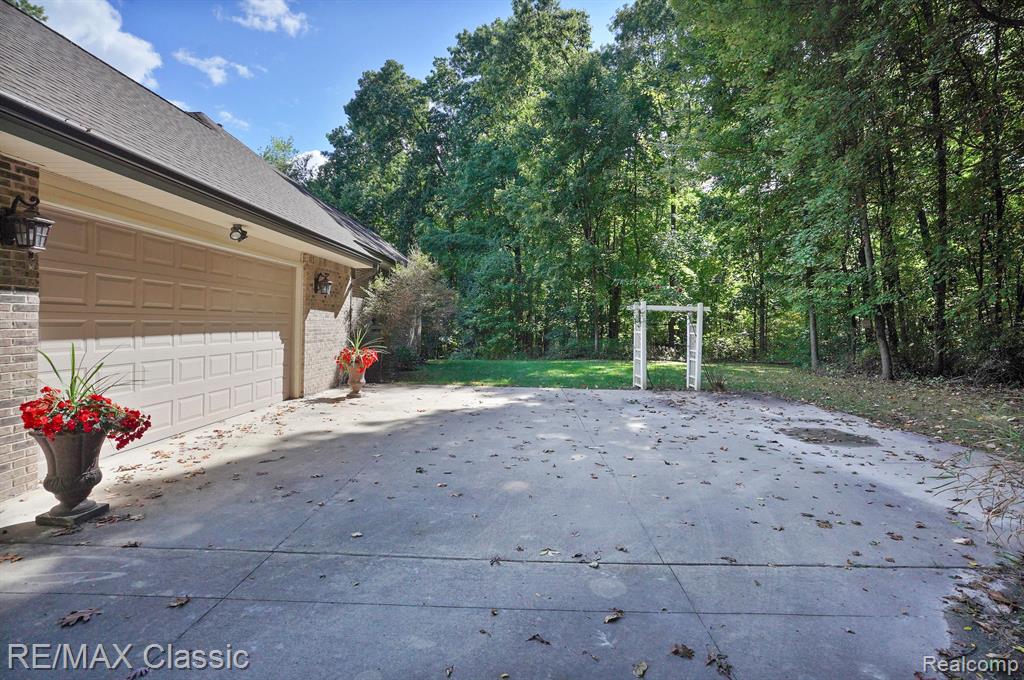 3444 Brighton Road Howell, MI 48843 - Photo 26 of 26