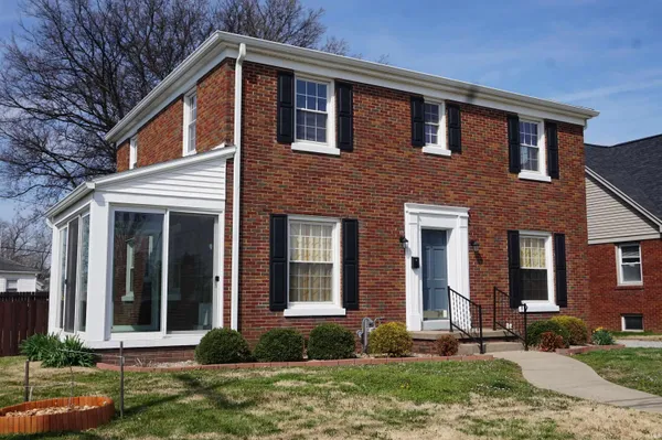 $279,000 | 417 South Bennighof Avenue, Evansville, IN 47714