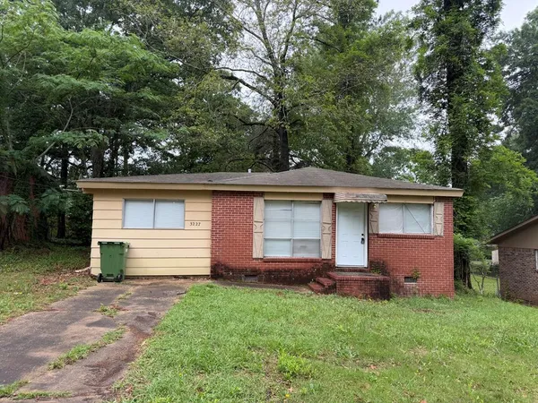 front view of house with a yard