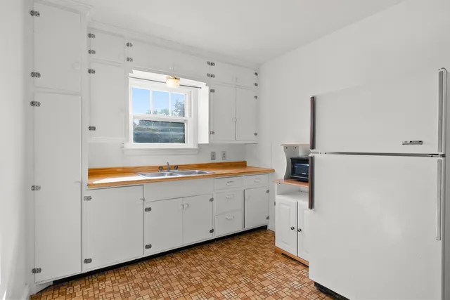 $314,900 | 1231 Shawano Avenue, Green Bay, WI 54303