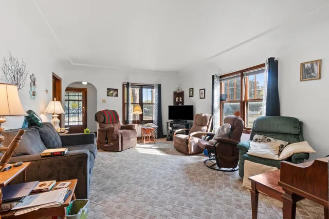 $314,900 | 1231 Shawano Avenue, Green Bay, WI 54303